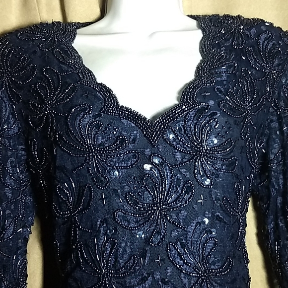 Navy Gown - Picture 1 of 9